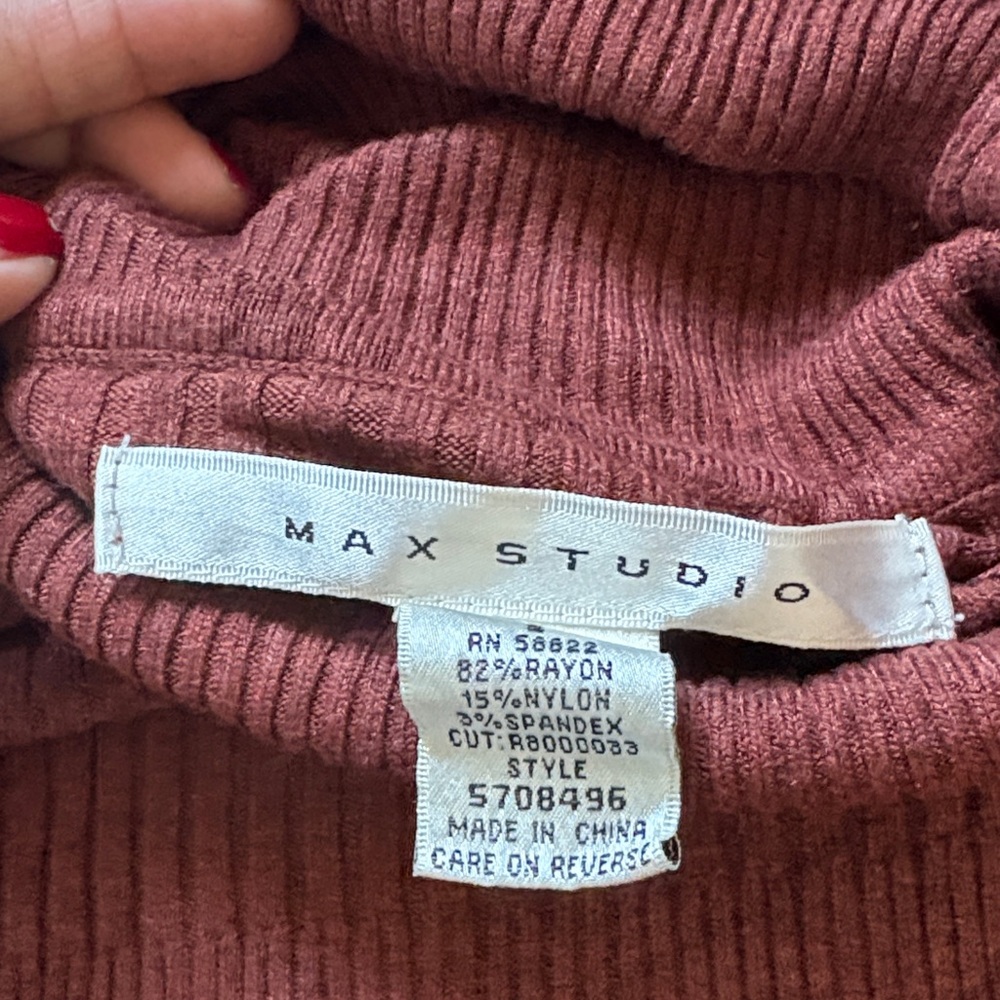 Max Studio Maroon Ribbed Knit Top - Picture 2 of 4